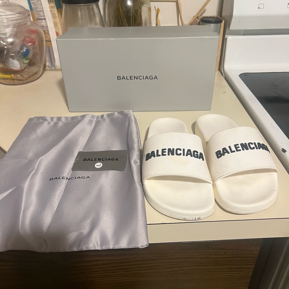 Women/men slides